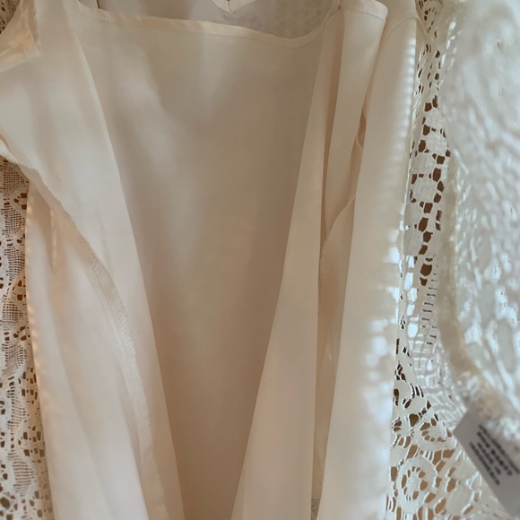 Lace 3/4 with cami! FREE w/ purchase! - Picture 3 of 4